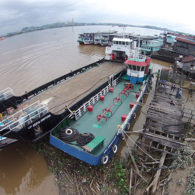 Armada Pengangkutan Kapal Berkapasitas 120.000 liter