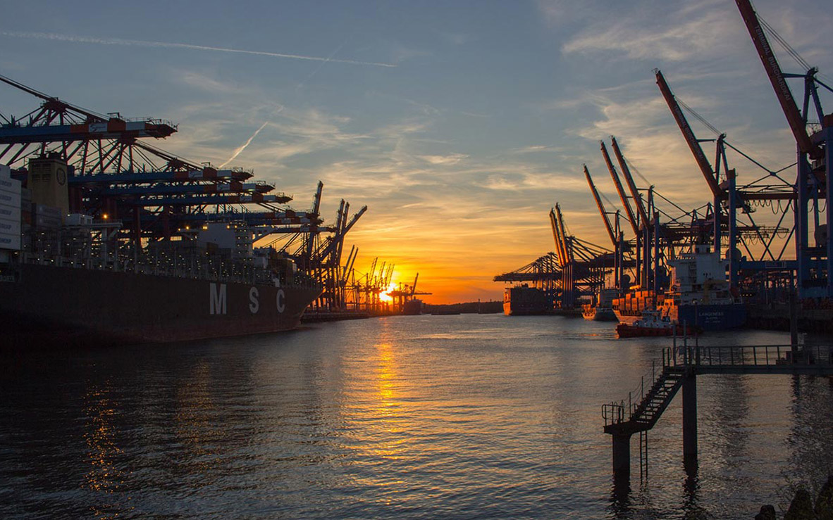 Pelabuhan Kapal Armada pengankut Solar HSD